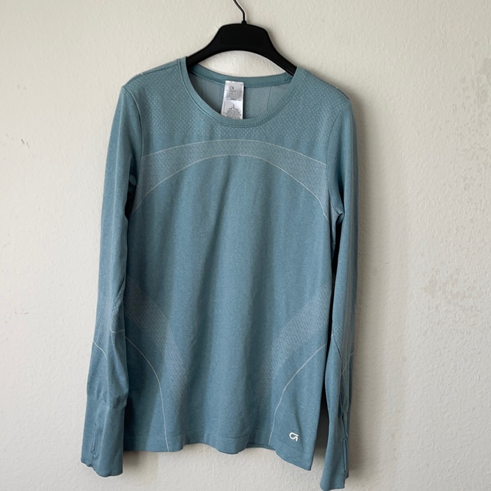 GapFit . Size LG . Color green